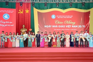 Đại học Thái Nguyên - Đội ngũ nhà giáo là những hạt nhân đi đầu về sự cống hiến.