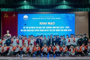 Kỳ thi Olympic cơ học năm nay thu hút gần 100 thí sinh tham dự.