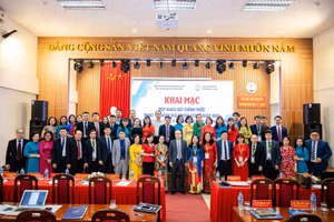 Trường Đại học Y - Dược (Đại học Thái Nguyên) khai mạc đợt khảo sát chính thức.