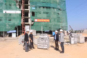 Nhờ sự chỉ đạo quyết liệt của cấp ủy, chính quyền và nỗ lực của hệ thống chính trị, cơ cấu kinh tế phường Tích Lương đã chuyển dịch rõ nét theo hướng tăng tỷ trọng thương mại, dịch vụ, công nghiệp và xây dựng.