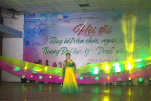 Tiết mục đơn ca đặc sắc tại Hội thi.