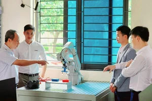 Robot và Trí tuệ nhân tạo - Xu hướng Cách mạng Công nghiệp 4.0.