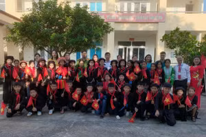 Trường PTDTNT THCS Chợ Mới, tỉnh Thái Nguyên là ngôi trường chuyên biệt dành cho học sinh là người dân tộc thiểu số.