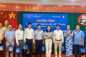 Chương trình tư vấn hướng nghiệp và giới thiệu việc làm.