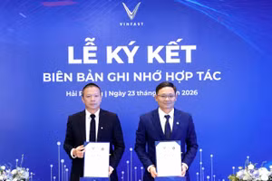 Đại diện 2 đơn vị ký kết hợp tác.
