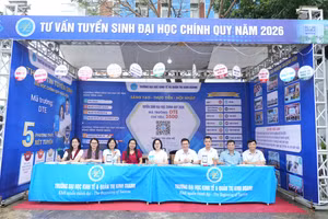 Không gian tư vấn tuyển sinh tại TUEBA.