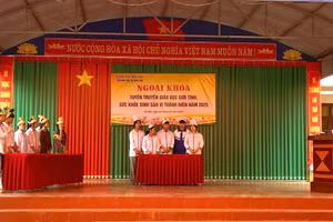 Sở GD&ĐT Bắc Kạn tổ chức chương trình ngoại khóa tuyên truyền giáo dục giới tính, sức khỏe sinh sản cho học sinh trường THPT Ba Bể.