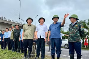 Phó Thủ tướng Hồ Đức Phớc kiểm tra công tác ứng phó lụt bão, thiên tai tại Thái Nguyên.