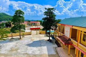 Cơ sở vật chất được xây dựng khang trang, đáp ứng nhu cầu dạy và học của các nhà trường