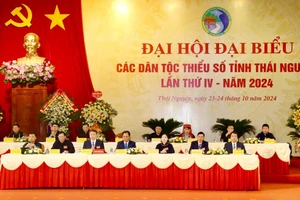 Đoàn Chủ tịch Đại hội Đại biểu các dân tộc thiểu số tỉnh Thái Nguyên.