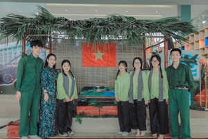 Nuôi dưỡng lòng yêu nước, ý chí cống hiến và phụng sự dân tộc tại Iris School.