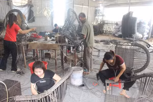 Mô hình đan lát tại xã Phú Thịnh đã tạo việc làm cho hơn 100 lao động địa phương.