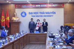 Hội đồng Đại học Thái Nguyên công bố quyết định bổ nhiệm Phó Giám đốc.