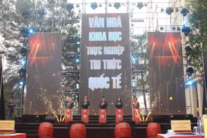 Lễ kỷ niệm 10 năm thành lập Phân hiệu Đại học Thái Nguyên tại tỉnh Lào Cai.