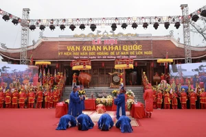 Lễ hội Vạn Xuân khai Quốc được tổ chức tại khu Di tích Quốc gia đền thờ Lý Nam Đế (đền Mục), tổ dân phố Hòa Bình, phường Vạn Xuân, tỉnh Thái Nguyên. 