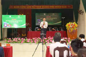 Đại biểu chia sẻ tại Hội thảo.