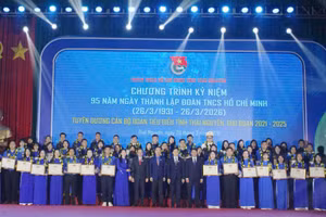 Các cá nhân được tuyên dương tại buổi lễ.