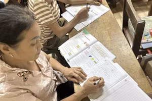 Xóa mù chữ là quá trình khơi dậy khát vọng, mở ra cơ hội và tạo ra sự thay đổi thực chất trong đời sống của mỗi người dân.