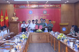 Đại diện hai đơn vị ký kết biên bản ghi nhớ hợp tác toàn diện.