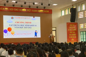 Trường THPT Dân tộc Nội trú tỉnh Lạng Sơn tổ chức chương trình tập trung học sinh khối 10 năm học 2025 - 2026.