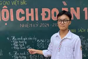 Nam sinh người dân tộc Tày Phan Lý Anh Hoàng xuất sắc đoạt giải Ba môn Hoá học tại Kỳ thi chọn Học sinh giỏi Quốc gia.