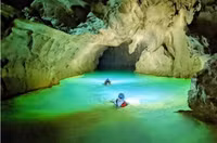 Hình ảnh hang động kì ảo giữa rừng Việt Nam trên báo nước ngoài