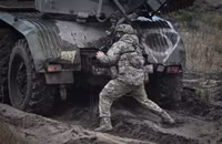 Hình ảnh hiếm BM-21 khai hỏa trong chiến dịch đặc biệt