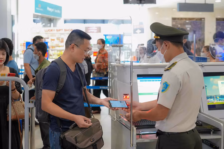 Yêu cầu các hãng hàng không có biện pháp giảm hành khách bị từ chối nhập cảnh