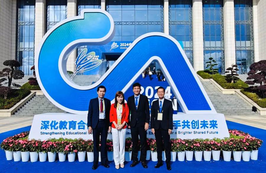 Trường ĐH Lạc Hồng vừa đại diện Việt Nam dự Đại hội thành lập Liên minh Nghiên cứu Văn hóa Du lịch khối các trường ĐH lần thứ nhất tại Trung Quốc. Ảnh: NVCC