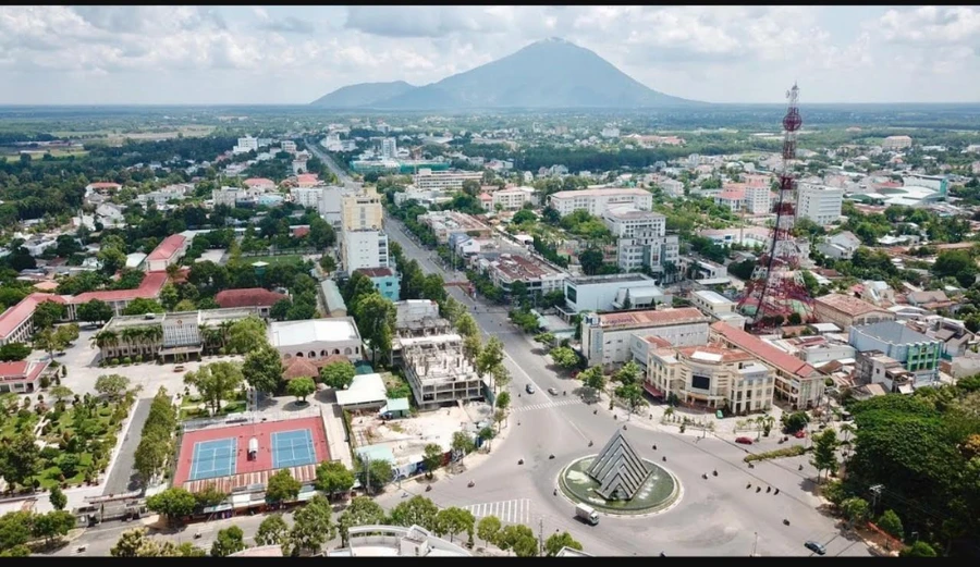 Thanh tra Bộ Tài nguyên và Môi trường chỉ ra nhiều vi phạm trong cấp quyền khai thác khoáng sản của UBND tỉnh Tây Ninh.