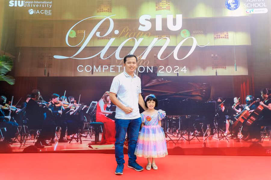 NGUYỄNHẢIVÂN- 22_11_2018 - Thí sinh nhỏ tuổi nhất.jpg