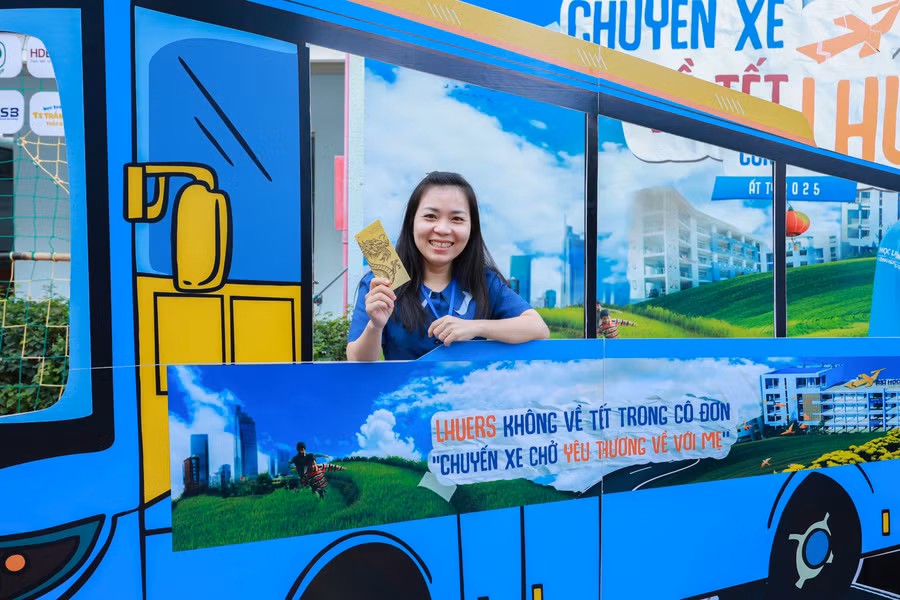 Nhiều trường ĐH tổ chức các chuyến xe về quê miễn phí dịp Tết cho sinh viên.