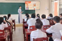 Giờ học nội dung giáo dục địa phương tại Trường THPT Phan Văn Trị, Giồng Trôm (Bến Tre).