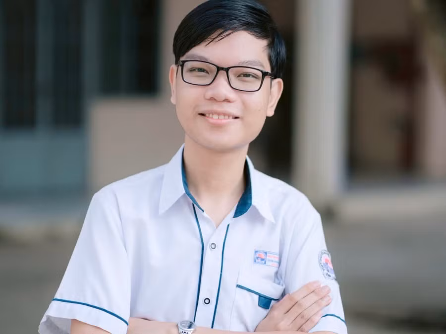 Trương Hồ Minh Thuấn, học sinh lớp 12, Trường THPT chuyên Nguyễn Bỉnh Khiêm (Vĩnh Long). Ảnh: NVCC.