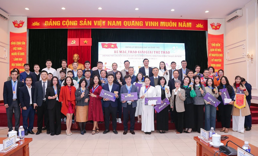 Đảng ủy Bộ GD&ĐT bế mạc giải thể thao kỷ niệm Ngày Nhà giáo Việt Nam