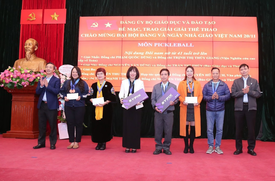 Đảng ủy Bộ GD&ĐT bế mạc giải thể thao kỷ niệm Ngày Nhà giáo Việt Nam ảnh 9 img-4129.jpg