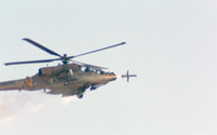 Trực thăng Apache Mỹ mạnh vượt trội nhờ tên lửa Spike NLOS Israel