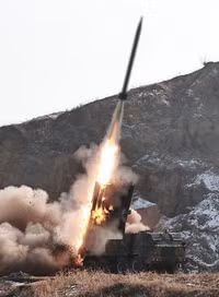 'HIMARS phong cách Triều Tiên': Đạn dẫn đường 240 mm đã được phát triển