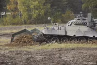 Phương tiện đặc biệt dựa trên Leopard 1 khó chống nổi đạn pháo 25 mm