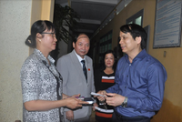 Đồng bào cả nước, Bộ GD&ĐT luôn sẵn sàng hỗ trợ cán bộ, GV, HS vùng lũ ảnh 1