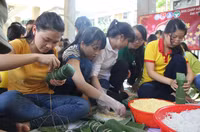 Những chiếc bánh Tét đầy ý nghĩa ảnh 2