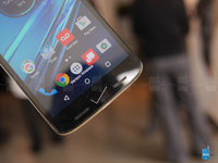 Cận cảnh điện thoại có màn hình "không thể vỡ" của Motorola ảnh 2 Ảnh thực tế Motorla Droid Turbo 2