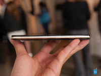 Cận cảnh điện thoại có màn hình "không thể vỡ" của Motorola ảnh 6 Ảnh thực tế Motorla Droid Turbo 2