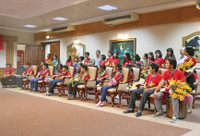 Vui mừng đón đoàn học sinh Việt Nam dự IMSO thắng lợi trở về ảnh 2 Vui mừng đón đoàn học sinh Việt Nam dự IMSO thắng lợi trở về ảnh 2