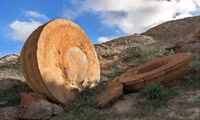 Những khối đá tròn như hòn bi khổng lồ ở Kazakhstan ảnh 3