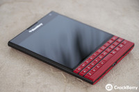 BlackBerry Passport màu trắng và đỏ đẹp lung linh trong bộ ảnh chất lượng cao