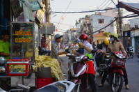 Những hàng nước giải khát đông khách hơn bao giờ hết