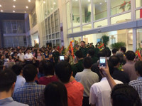 Trung tướng triển lãm tranh gây quỹ giúp học trò nghèo ảnh 1 Trung tướng triển lãm tranh gây quỹ giúp học trò nghèo ảnh 1