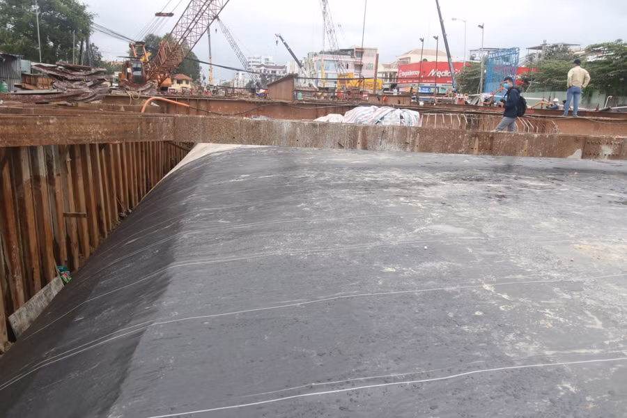 Riêng các đốt hầm do Công ty CP Xây dựng Xuân Quang cơ bản hoàn thành việc đổ bê tông phần thân hầm, nóc hầm.