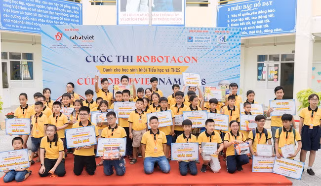 Lễ vinh danh các tài năng Robotacon- Cúp ROBOTVIET năm 2018.